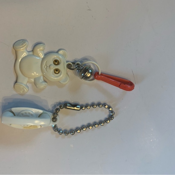1960 Princess phone and Teddy bear keychains. - Picture 4 of 6